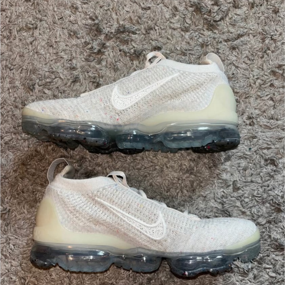 White Vapormax Women’s